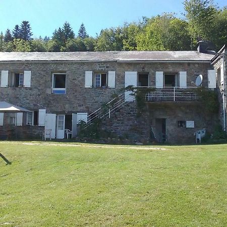 Gites Au Coeur Des Bois La Salvetat-sur-Agout Exterior foto