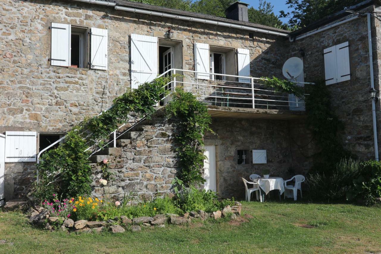 Gites Au Coeur Des Bois La Salvetat-sur-Agout Exterior foto