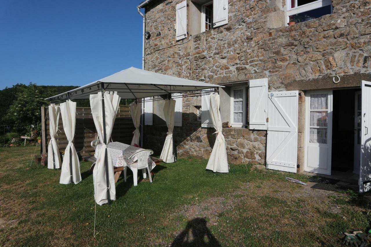 Gites Au Coeur Des Bois La Salvetat-sur-Agout Exterior foto