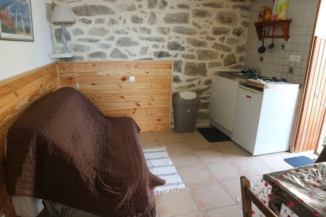 Gites Au Coeur Des Bois La Salvetat-sur-Agout Exterior foto