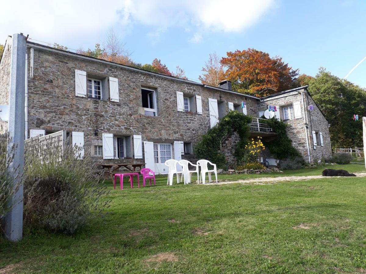 Gites Au Coeur Des Bois La Salvetat-sur-Agout Exterior foto