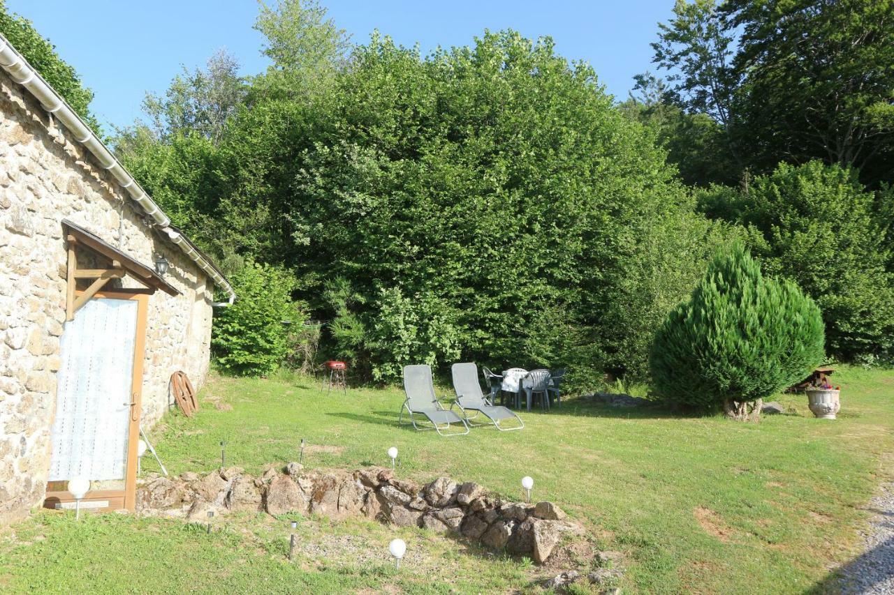 Gites Au Coeur Des Bois La Salvetat-sur-Agout Exterior foto
