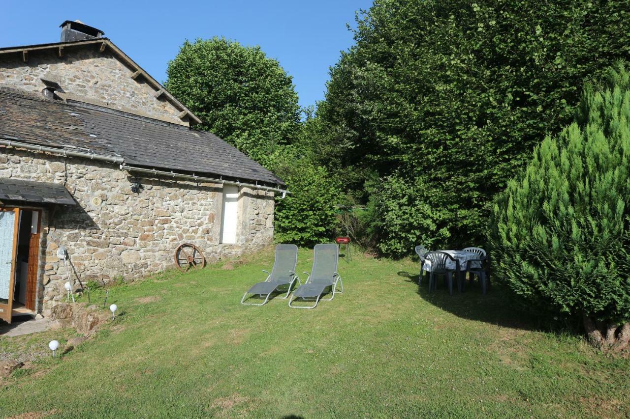 Gites Au Coeur Des Bois La Salvetat-sur-Agout Exterior foto